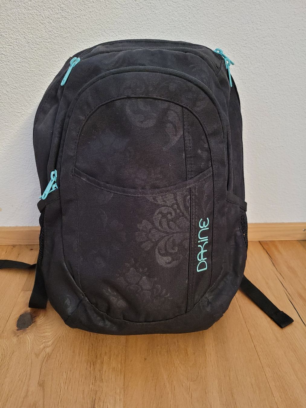 Dakine Zaini: Dakine Rucksack schwarz  – Nuovo (secondo la descrizione) da Bennau venduto da Moonshine_68