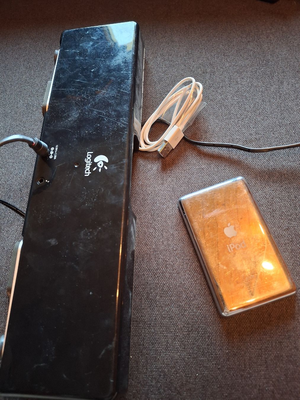 Logitech Sistemi audio & multimediali: Apple iPod mit Logitech Lautsprecher schwarz gebraucht – Usato da Malters venduto da fab_hnv9 1