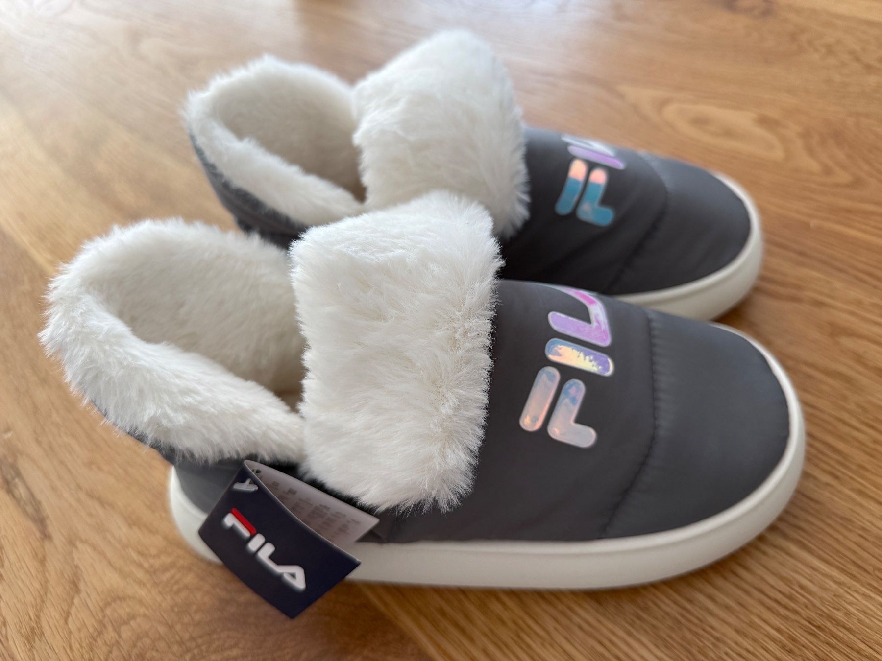 Fila Scarpe da donna: Fila Hausschuhe, Grau, Grösse 38, Fabrikneu – Nuovo (secondo la descrizione) da Mühlethurnen venduto da Fudoshin1 1