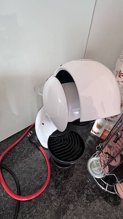 Macchine per caffè & Macchine per espresso: Kaffeemaschine Dolce Gusto – Usato da Hirzel venduto da TargatoNA 1