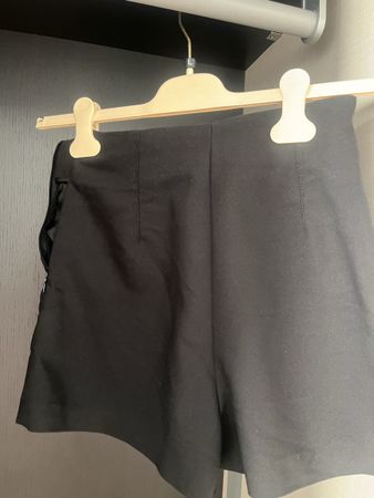 Zara elegante Shorts schwarz – High Waist / Business Style