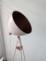 Skandinavische Stehlampe in rosa, Stativ Design