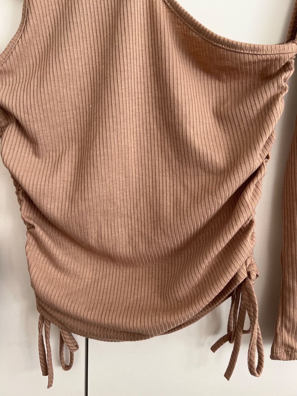 Top: Pull neuf à épaules dénudées taille S – Nuovo e nell'imballaggio originale da Renens VD venduto da sar_bwz5 2