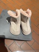 Ugg Babyschuhe in Rosa aus Lammfell gebrauchter Zustand