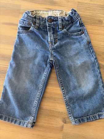 Lot de 4 jeans taille 80