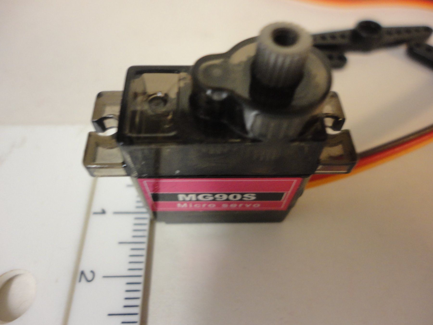 RC Modellbau: Micro Servo mit Metallgetriebe mit Zubehör – Neu und originalverpackt aus Horgen von RcModell 2