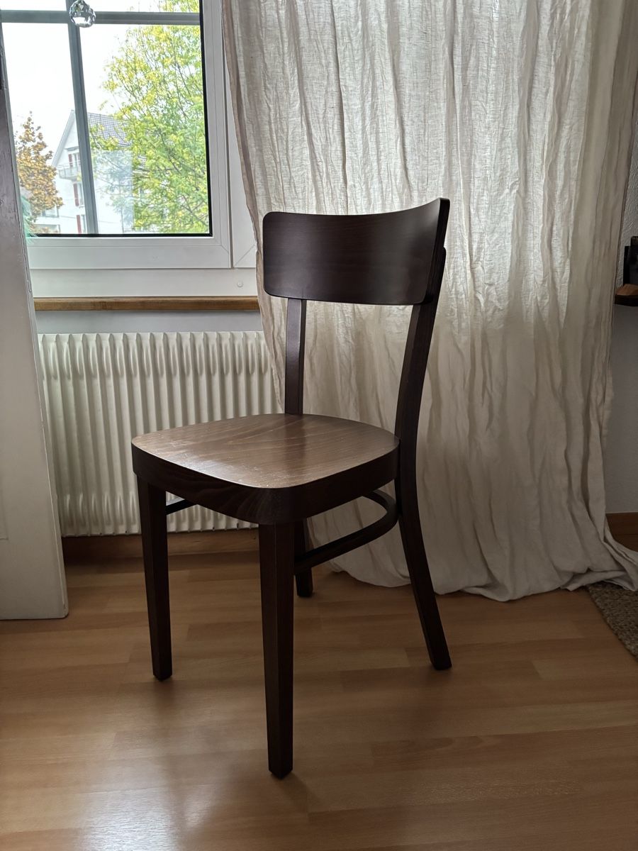 Stühle: Holzstuhl 🪑 – Gebraucht aus Bern von wisemagpie 1