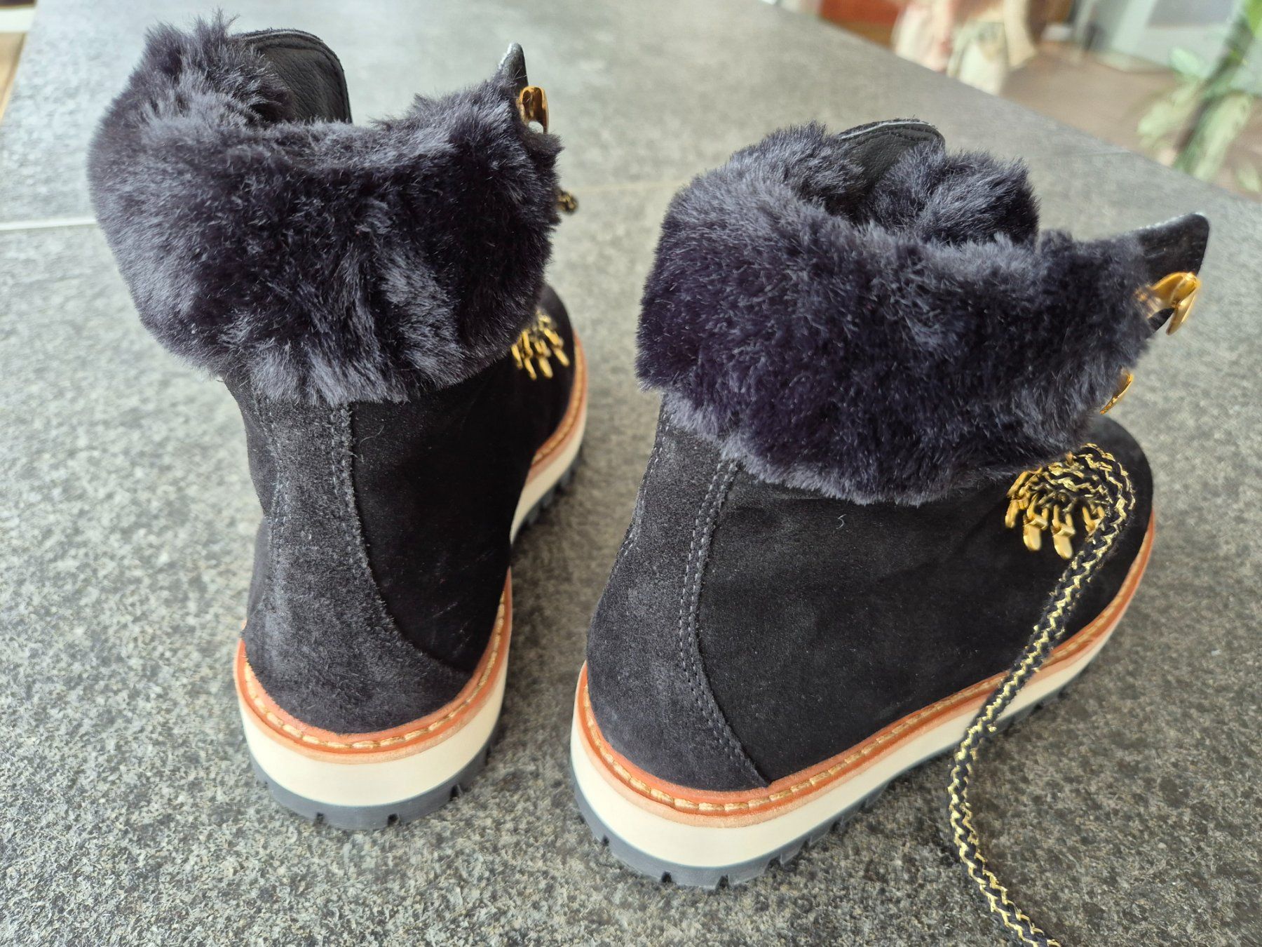 Walder Scarpe da donna: Wildleder Winterstiefel – Nuovo (secondo la descrizione) da Lütisburg venduto da urbsus 8