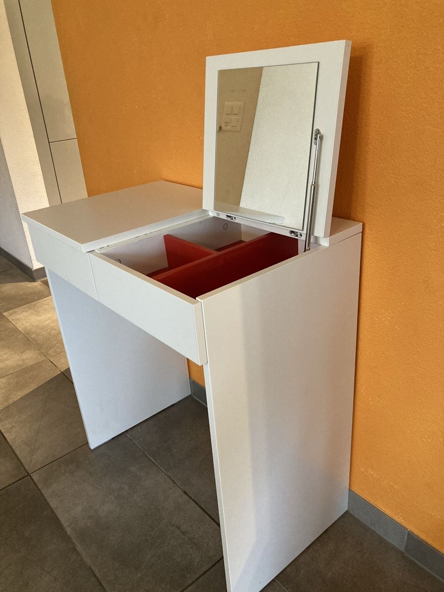 Ikea Tavoli da trucco: Schminktisch weiss (Ikea) – Usato da Tuggen venduto da mal_2zll 3