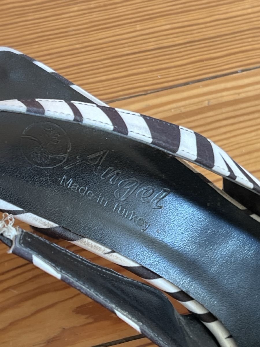 Damenschuhe: Slingpumps Zebra-Muster Grösse 40 gebraucht – Gebraucht aus Zürich von eggasch 2
