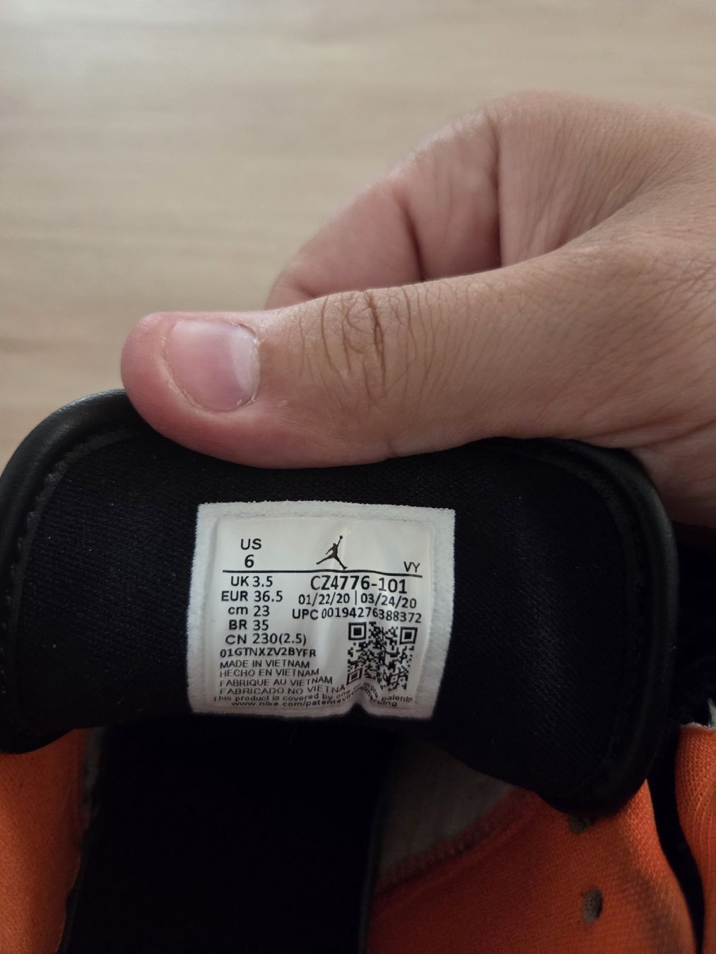 Jordan Scarpe da uomo: Nike air Jordan  – Usato da Tramelan venduto da mic_5lzm 4