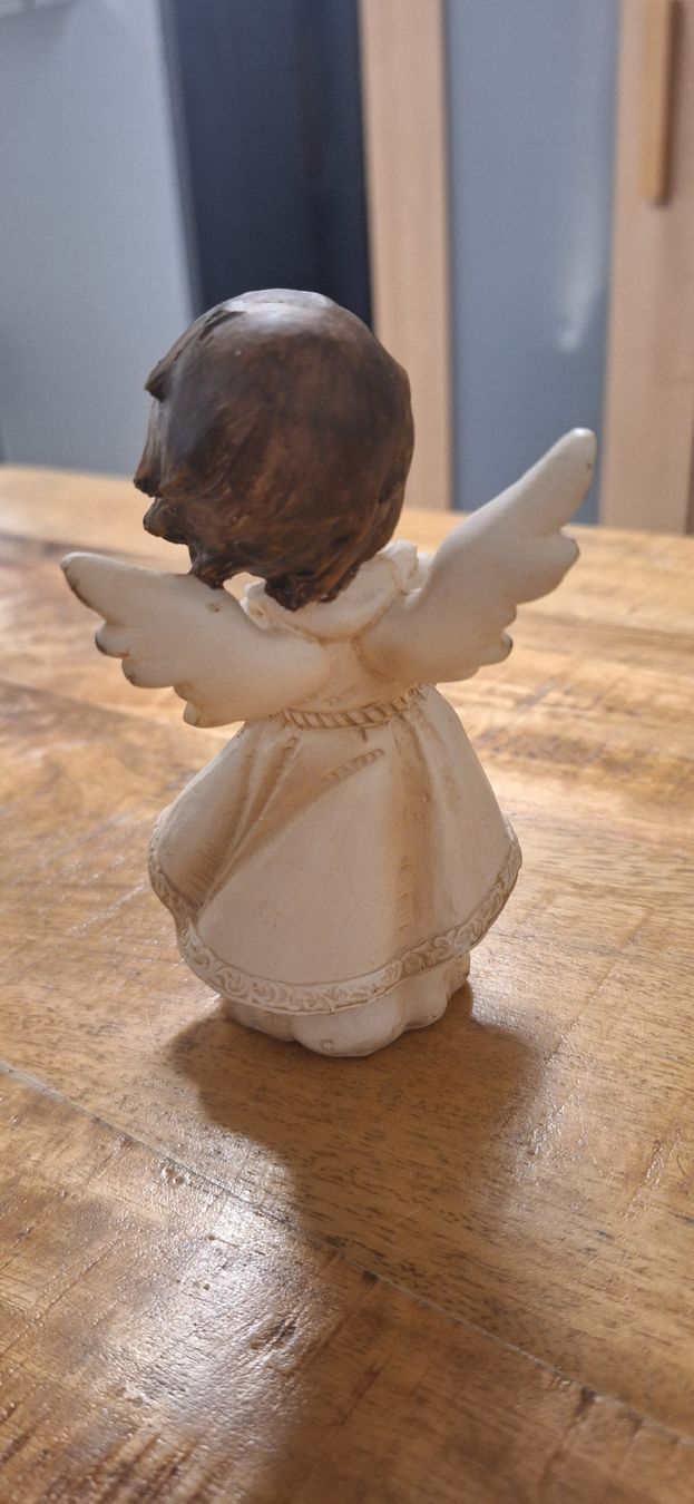 Figuren: Engel Figur mit Taube  – Gebraucht aus Gretzenbach von Chillkrot 1
