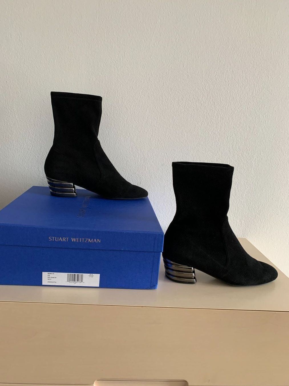 Stuart Weitzman Scarpe da donna: STUART WEITZMAN: OVP - Schwarze Wildleder-Stiefelette, 37,5 – Nuovo (secondo la descrizione) da Luzern venduto da designluzern 5