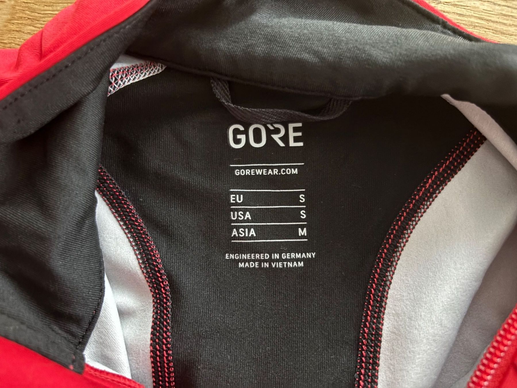 Vestes: Gore Windstopper Jäckli gr S – D'occasion à Geuensee par sonnetje 3