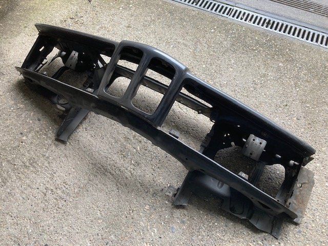 BMW Tutti pezzi di ricambio auto: Nez BMW 630 633 635  e24 – Usato da Bursins venduto da Mr1968 1