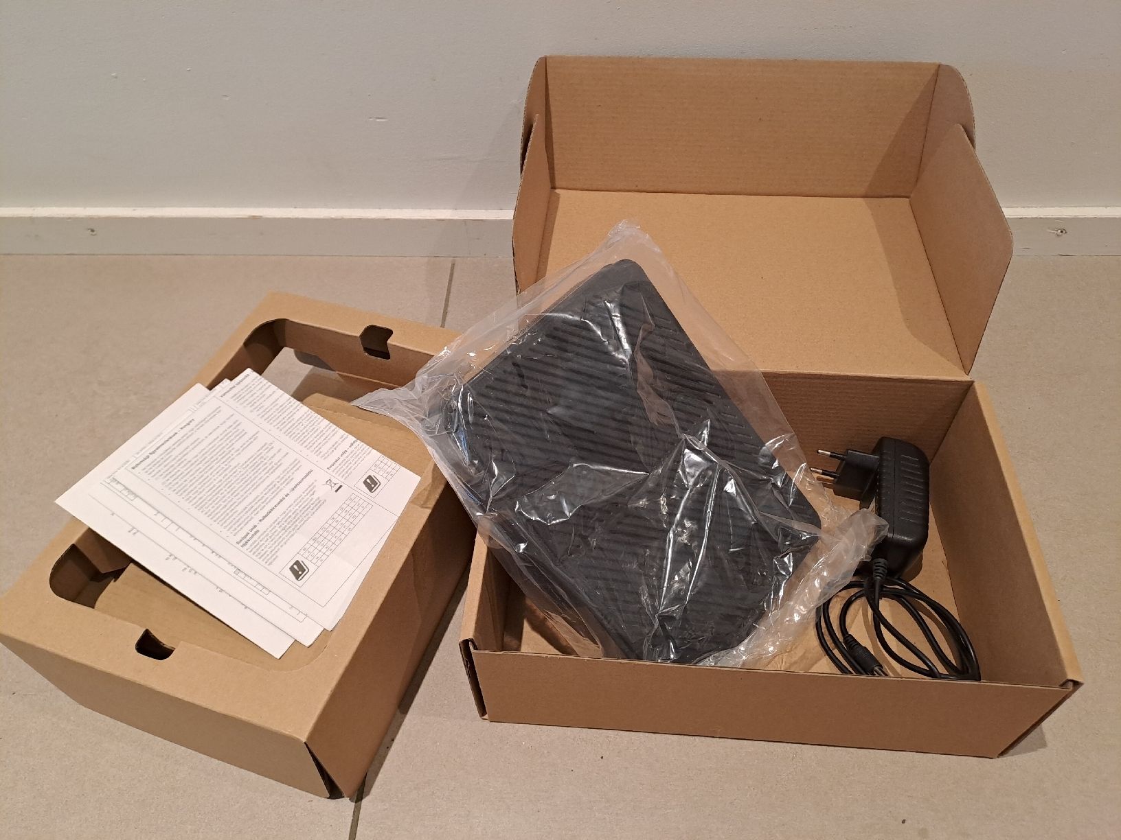 Zyxel Modems & Routeurs: Zyxel VPN2S – Neuf avec emballage d'origine à Menzingen par gispat 8