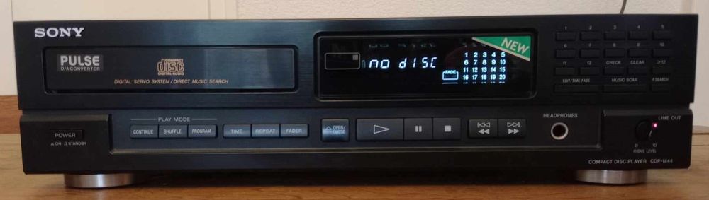 Sony Cdp-m44 - Lecteur de CD Audio / Made Japan (D'occasion) à Le Locle ...