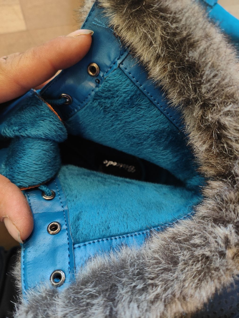 Scarpe da donna: Trendige Winter Keilstiefel Gr. 39 Fellfutter – Nuovo e nell'imballaggio originale da Wald ZH venduto da chlinicaro 1