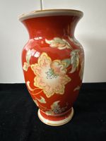 Vase Oscar Schlegelmilch mit Blumen-Motiv. Handgemalt