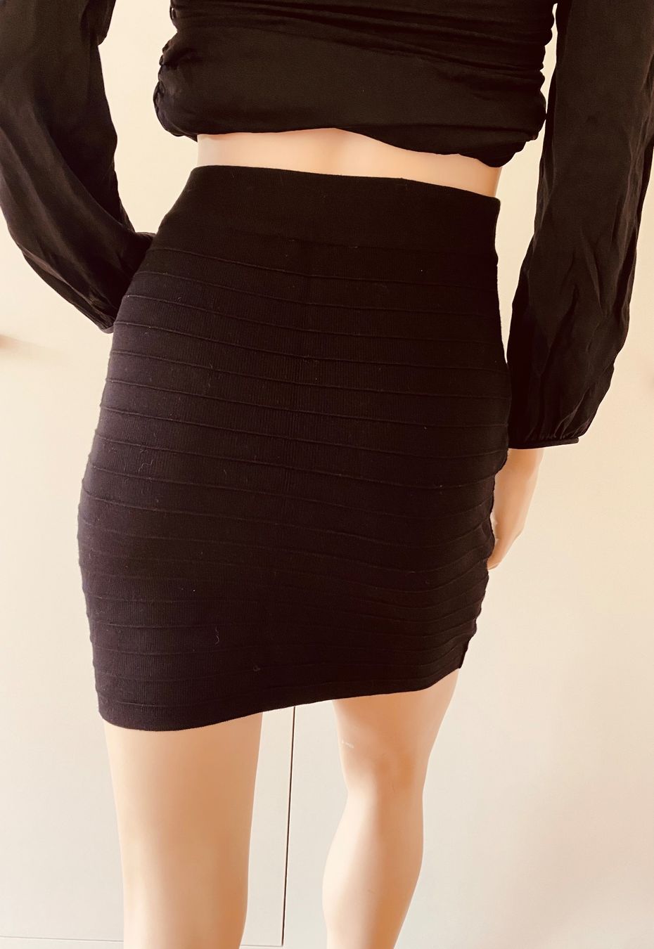 Promod Röcke: PROMOD SKIRT BLACK LIKE NEW – Gebraucht aus Walchwil von Finibaci 1