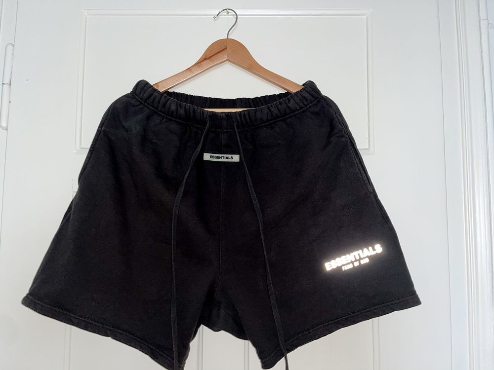 Fear of God Essentials Hose Short SchwarzGrau Gr. L Kaufen auf Ricardo