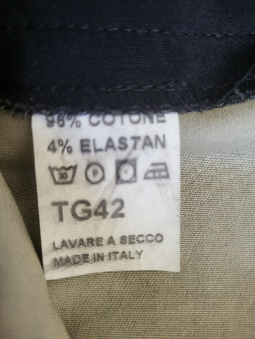Dolce & Gabbana Gonne: Schwarzer Dolce & Gabbana Bleistiftrock Stretch-Baumwolle – Usato da Zürich venduto da sahaara01 7