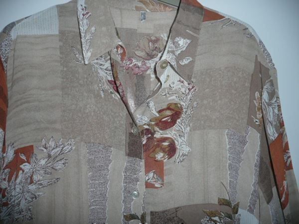 Blusen: NEUE Bluse braun/beige aus 100 % Viscose – Neu (gemäss Beschreibung) aus Baar von negombo 1