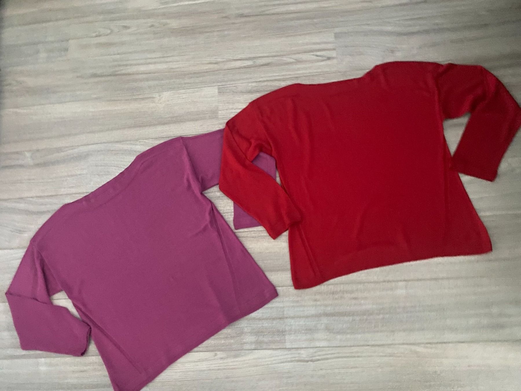 Pullover & Sweatshirts: 2 Stk. Pullover BENETTON Gr. M – Gebraucht aus Bonstetten von VCLS