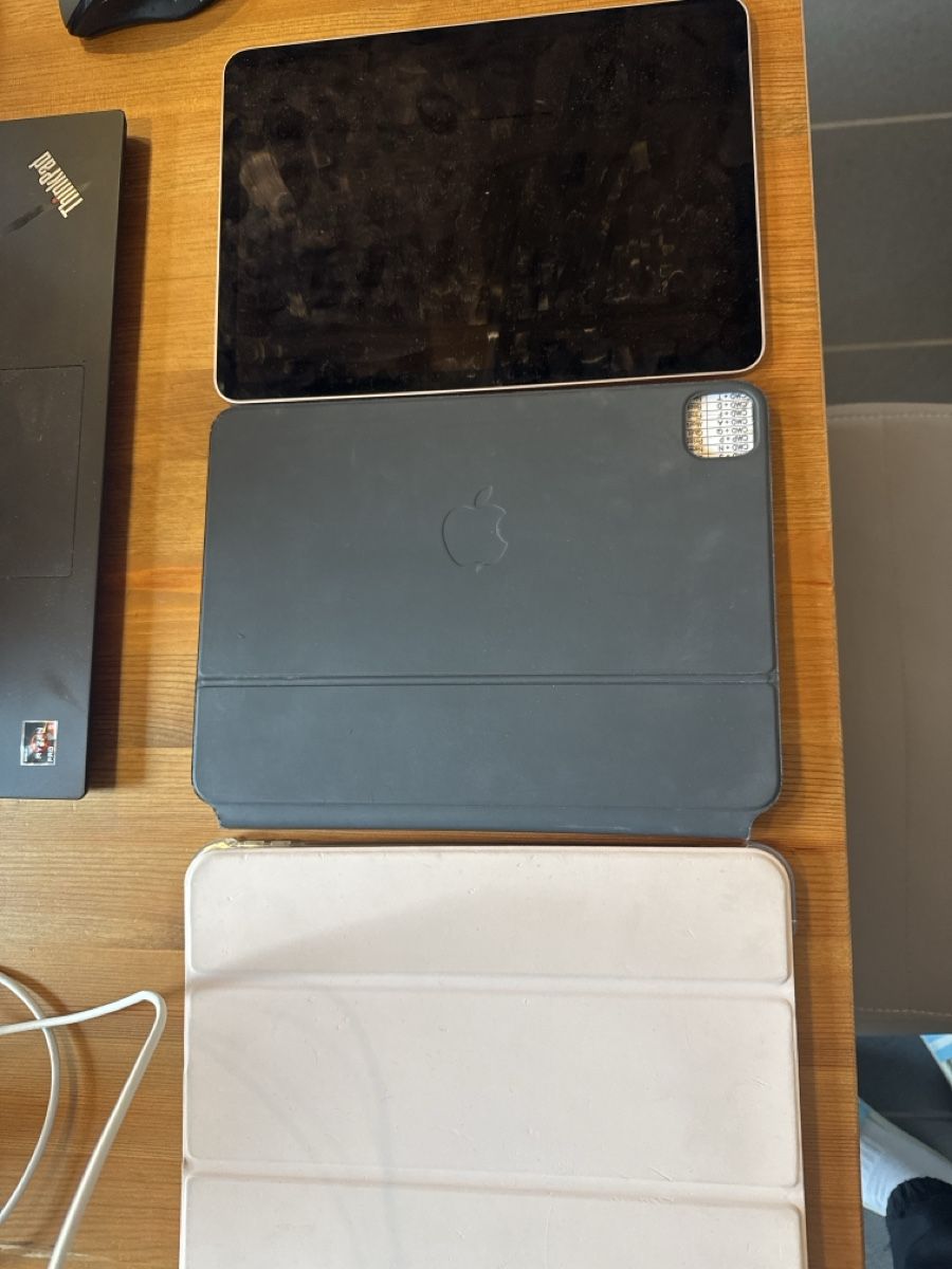 Apple Tablet PC: iPad Air (5. Gen) + Pencil 2. Generation & Magic Keyboard - – Usato da Feuerthalen venduto da SandricH. 2