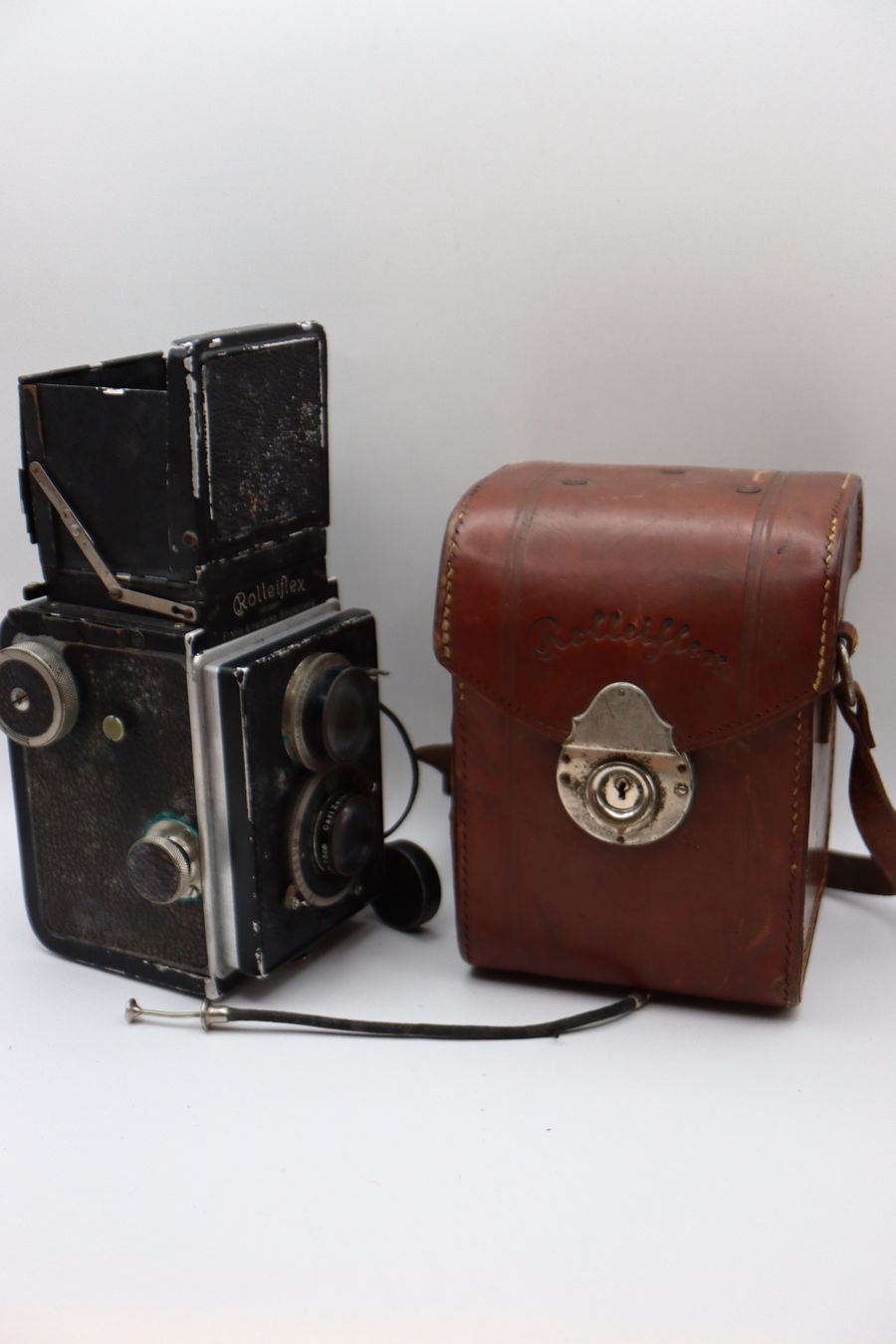 Rollei Fotocamera: Rolleiflex Old Standard Kamera mit Ledertasche 1932 – Usato da Zürich venduto da KE-Sales 1