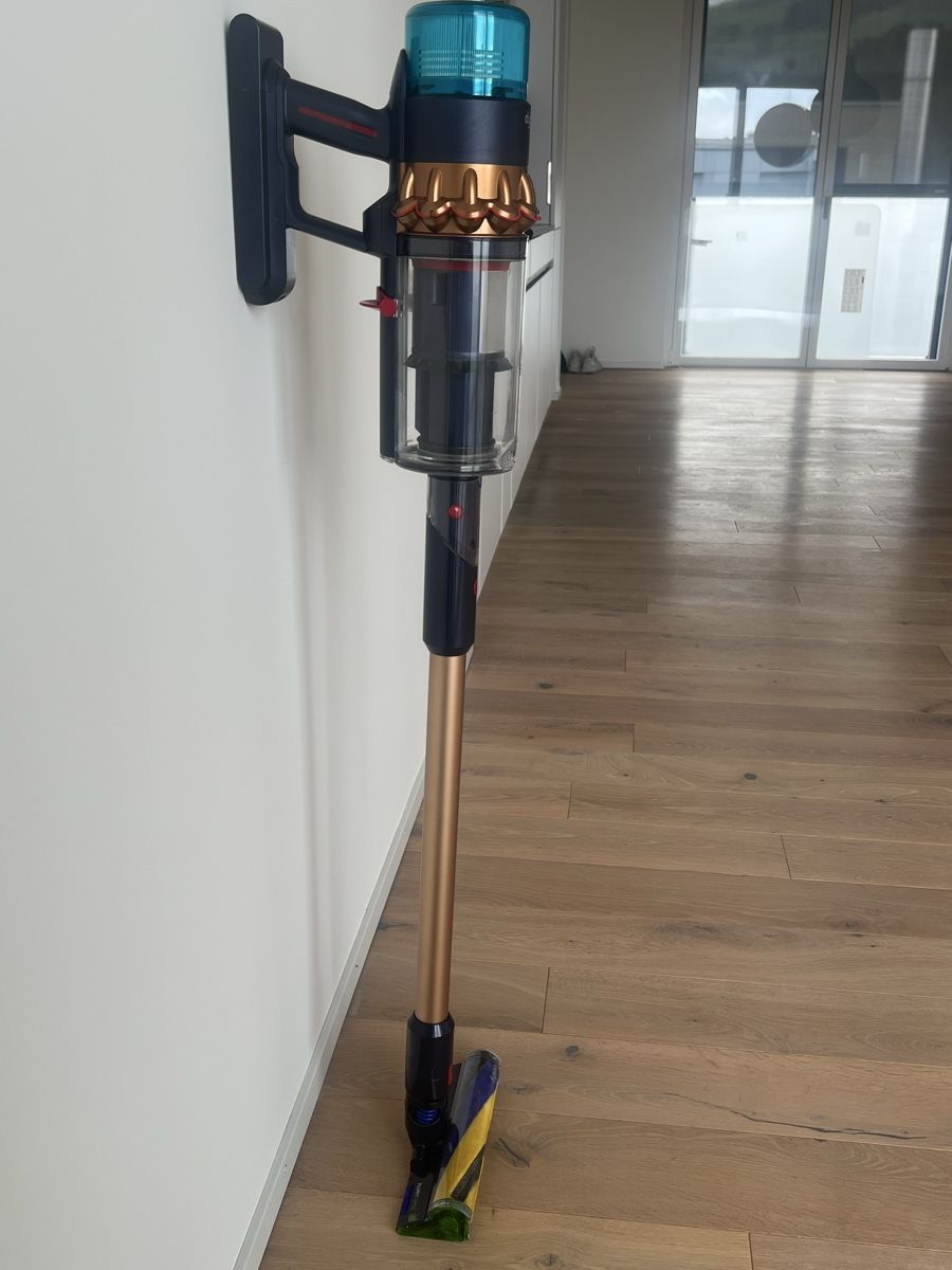 Dyson Aspirapolveri & Accessori: Dyson Gen5detect Cordless Vacuum Cleaner-Excellent Condition – Usato da Zug venduto da pai_pf8z 1