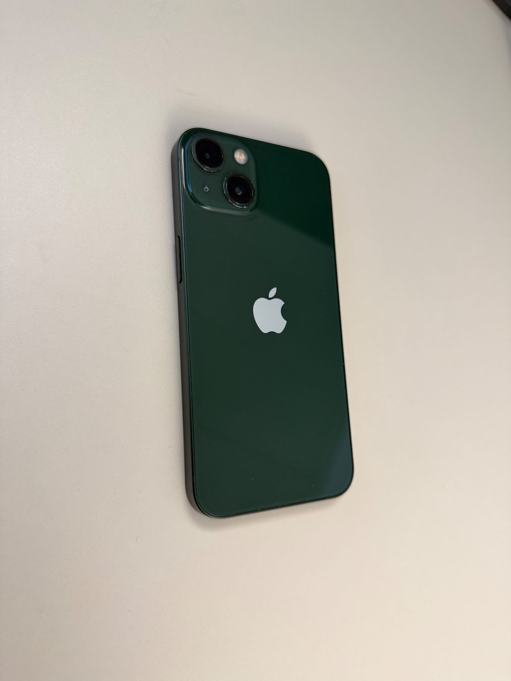 Apple Telefoni cellulari / Smartphones: iPhone 13 - 256 - Rare/ Beautiful Green edition – Usato da Abtwil AG venduto da Binary_tech_ch