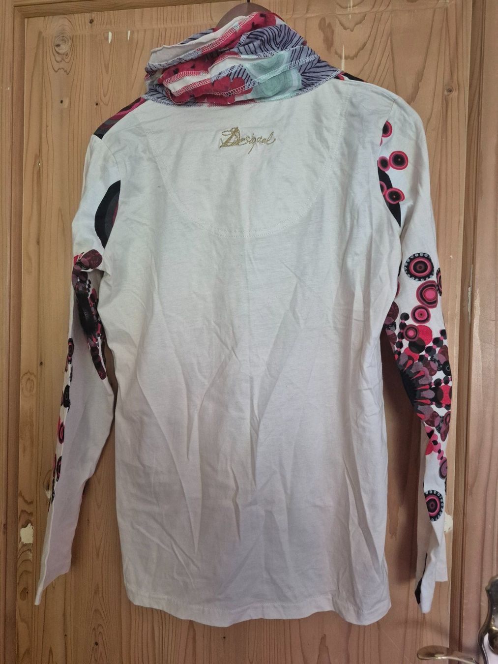 Desigual T-shirt: 2 Shirts von Desigual XL – Usato da Birmenstorf AG venduto da pelasa 1