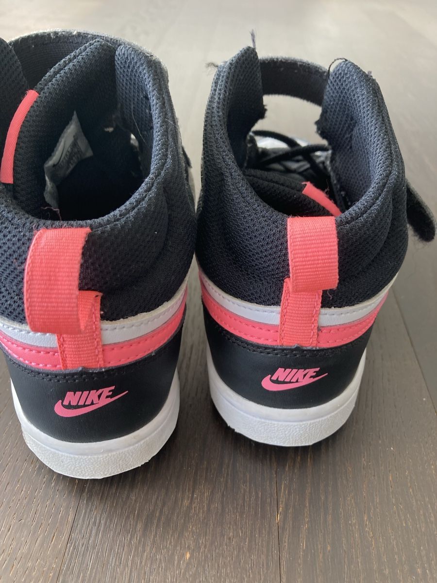 Chaussures filles: Nike Sneaker, Kinder – D'occasion à Wetzikon ZH par Geri73 4