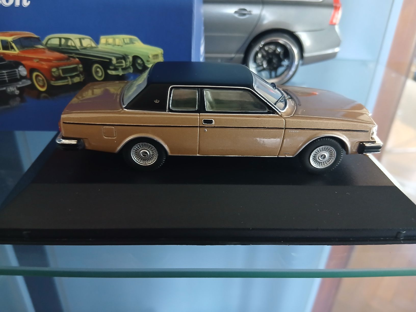 Volvo Modellautos: Rarer Volvo 262C Bertone 1:43  – Neu und originalverpackt aus Safenwil von saavo 4