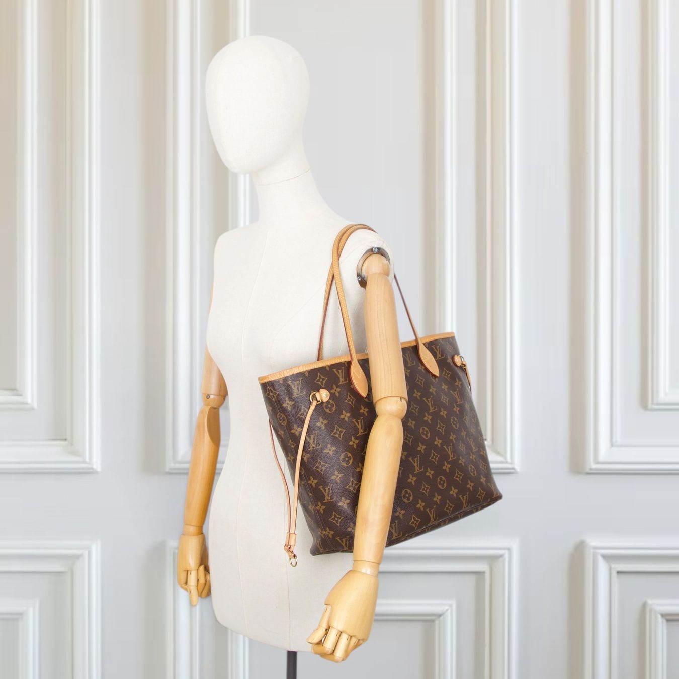 Louis Vuitton Borse da donna: Louis Vuitton Neverfull MM + Pochette Monogram Cerise – Usato da Binningen venduto da Designerlabels 1