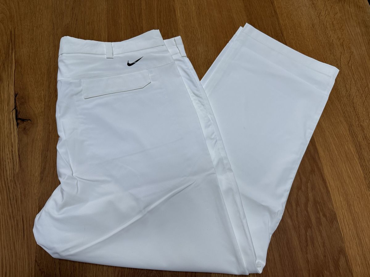 Nike Hosen: NIKE Herren Golf-Freizeithose DRI-FIT Tour Performance Gr.38 – Neu (gemäss Beschreibung) aus Gurmels von topsommer 1