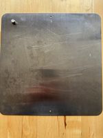 Used mountable metal plate with magnets