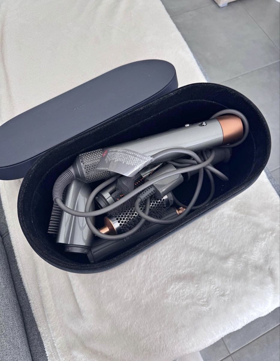 Dyson Föhn: Dyson Airwrap Multi-Styler Complete HS05 – Gebraucht aus Neuchâtel von sui_jcg9