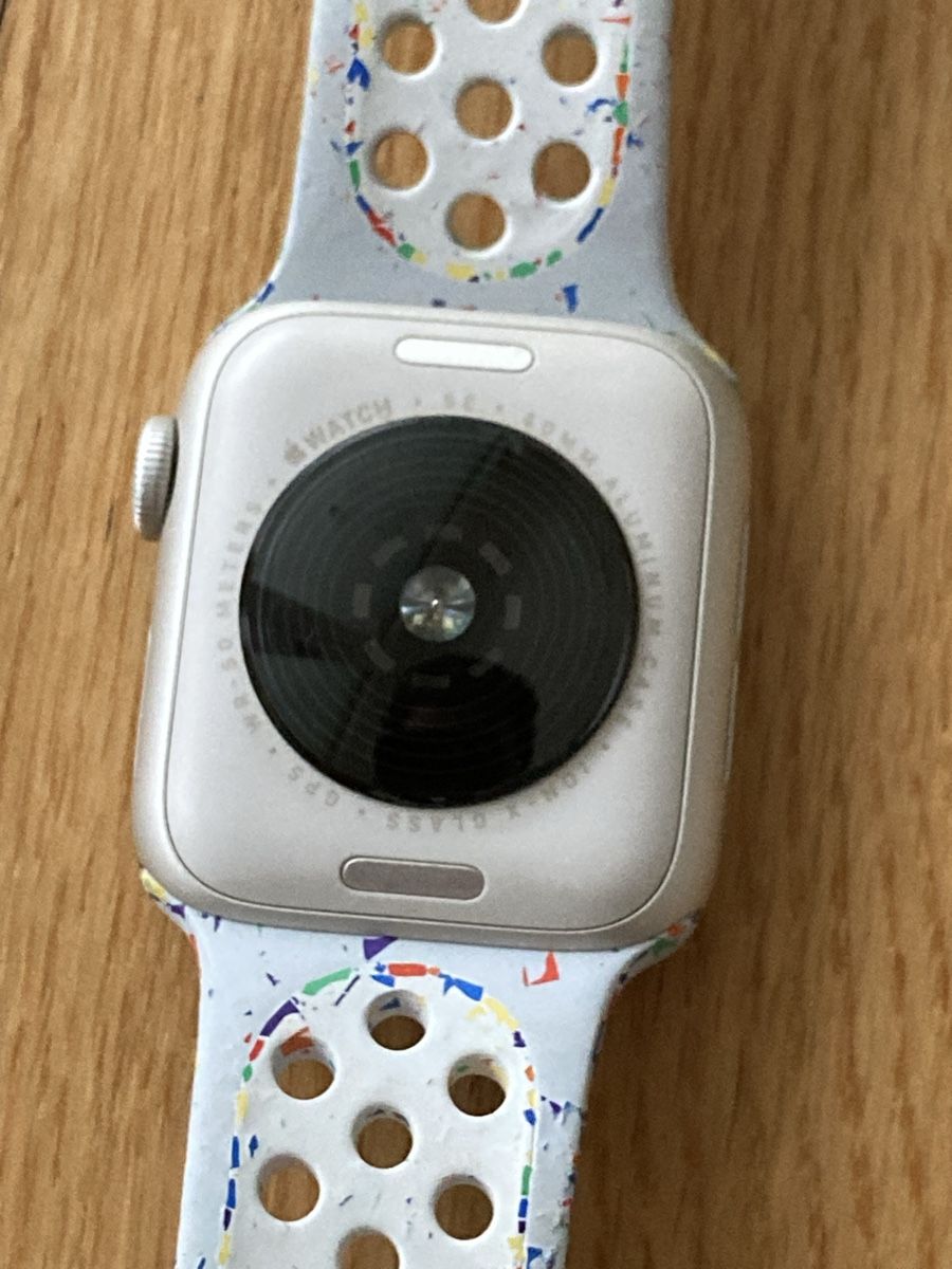 Apple Smartwatch: Apple Watch SE 40mm – Gebraucht aus Massagno von zzio 2