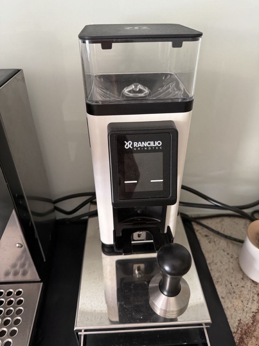 Rancilio Kaffeemaschinen & Espressomaschinen: Rancilio Espressomaschine und Mühle Set – Gebraucht aus Rothenthurm von LaThie 1
