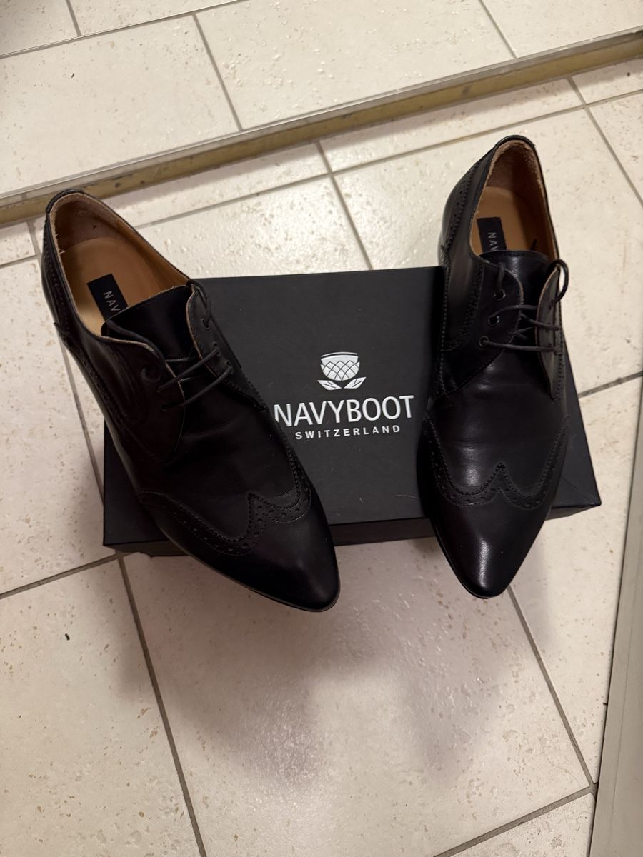 Navyboot Scarpe da uomo: Navyboot NEU Lederschuhe Grösse 42 – Nuovo e nell'imballaggio originale da Würenlos venduto da millepini 2