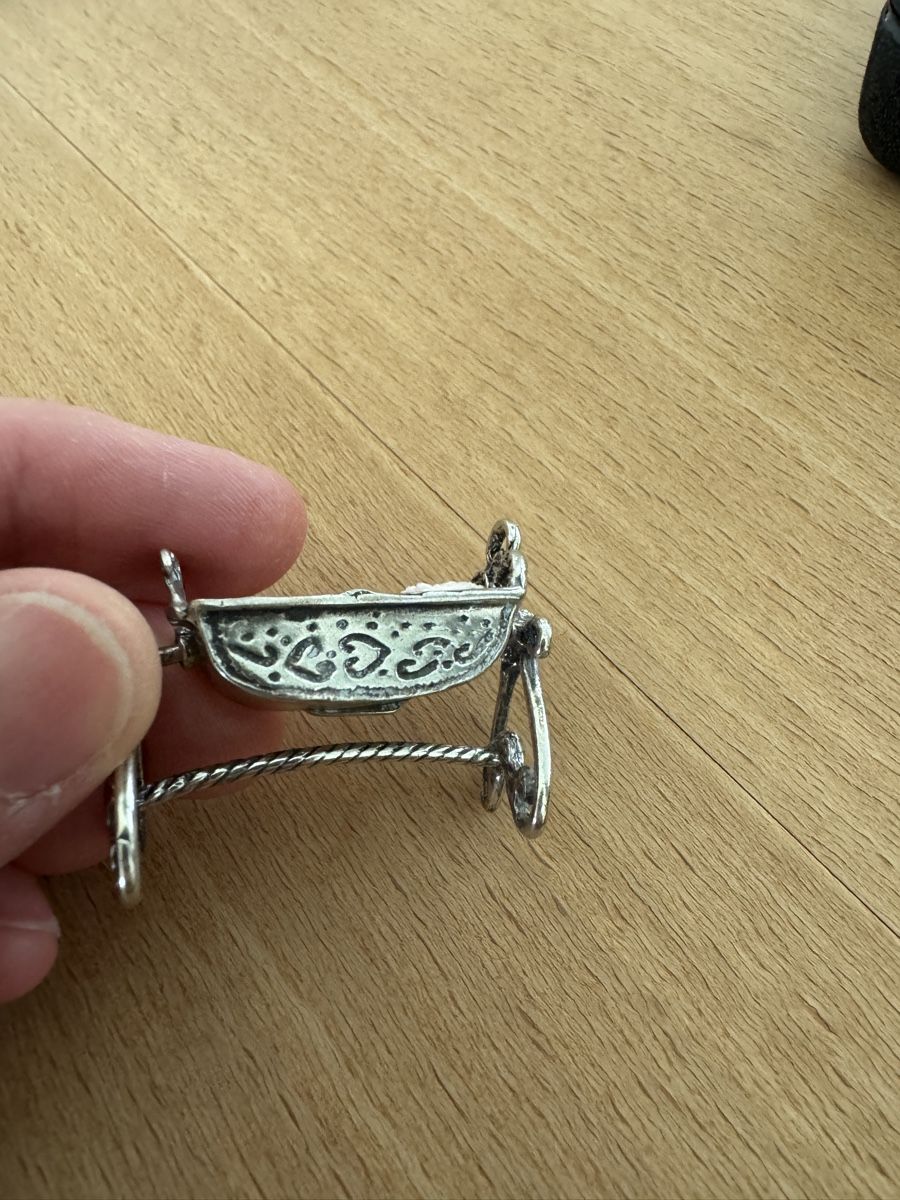 Alle Dekorationen: Miniatur Silber Wiege Krippe viktorianisch 800 er Silber – Gebraucht aus Gipf-Oberfrick von Iberico 5