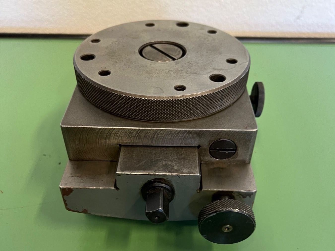 Tutti gli attrezzi: DECKEL étau excentrique – Usato da Aarberg venduto da SNMachines 3