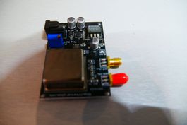Elektronik  Frequenzgenerator 10 Mhz Referenz Oszilator, neu