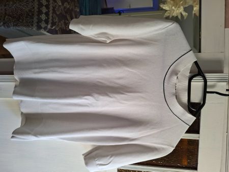 Damen Pullover COS weiss mit schwarzem Rand Grösse S