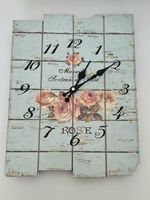 Wanduhr im Shabby-Stil