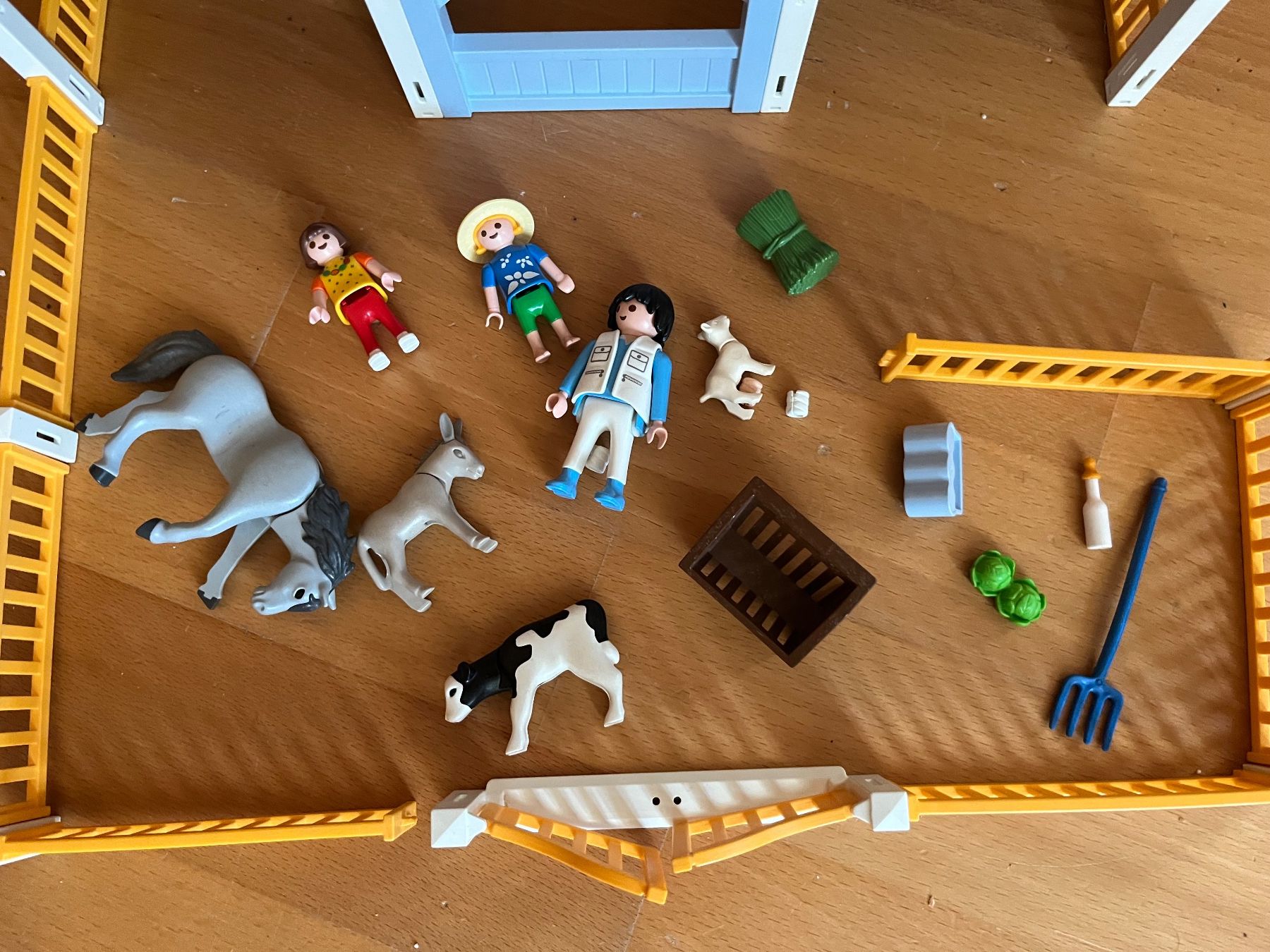 Playmobil Spielzeuge: Playmobil Tierfarm 4344 – Defekt aus Goldach von SSRConzept 2