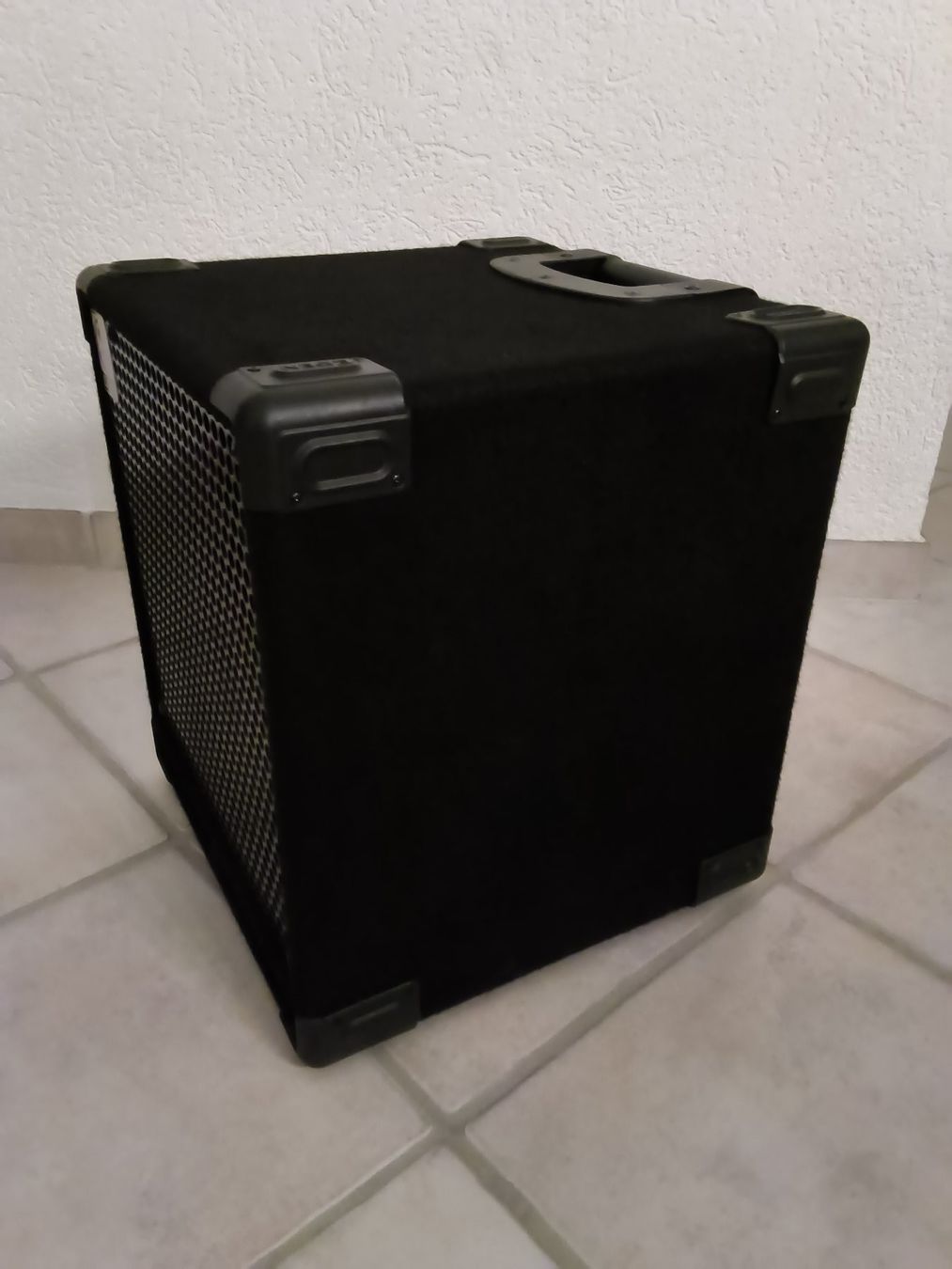 Strumenti musicali: Eden EX112, 8Ohm, 300 Watt RMS, Compact Bassbox – Nuovo (secondo la descrizione) da Grüningen venduto da zeitraffer 1