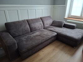 Elektrisch ausfahrbares Ecksofa, braun, sehr gut erhalten
